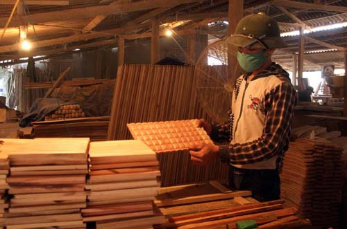 Làng mộc trên 400 tuổi ở Hà Tĩnh hối hả vào vụ sản xuất sôi động nhất năm
