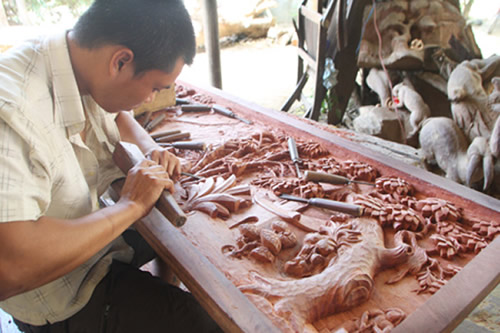 Làng nghề trước thềm xuân: Làng mộc khẩn trương